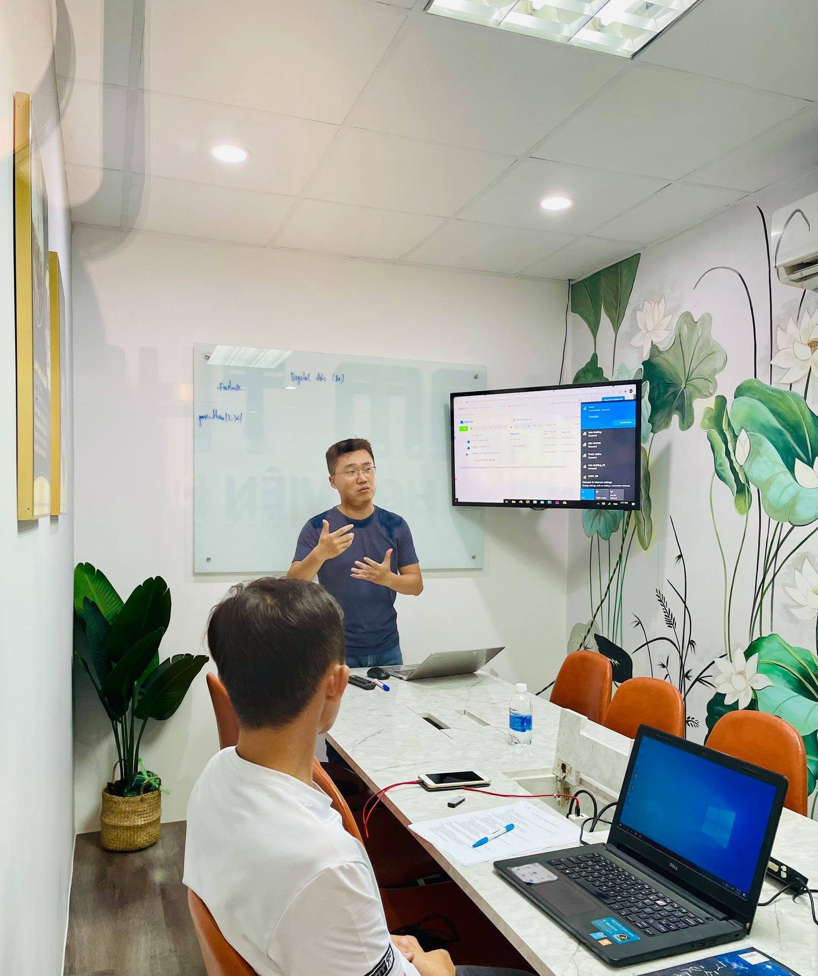 Học viên thực hành quảng cáo